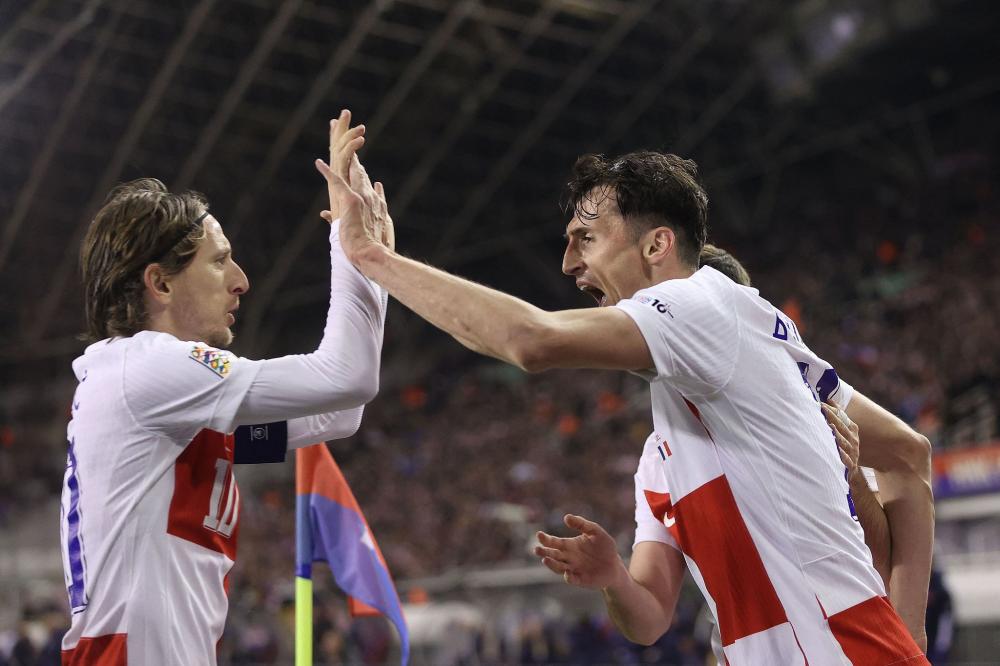 新的中场引 新的中场引